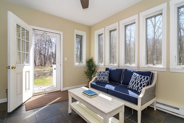 786 Boston Post Rd, Weston, MA 02493