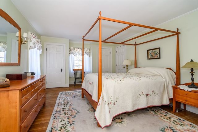 786 Boston Post Rd, Weston, MA 02493