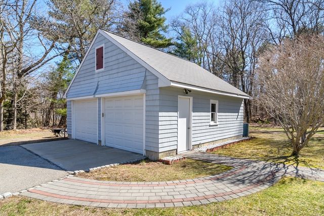 786 Boston Post Rd, Weston, MA 02493
