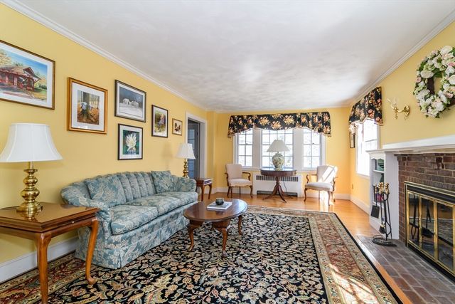 786 Boston Post Rd, Weston, MA 02493