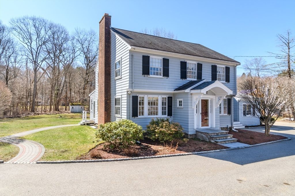 786 Boston Post Rd, Weston, MA 02493
