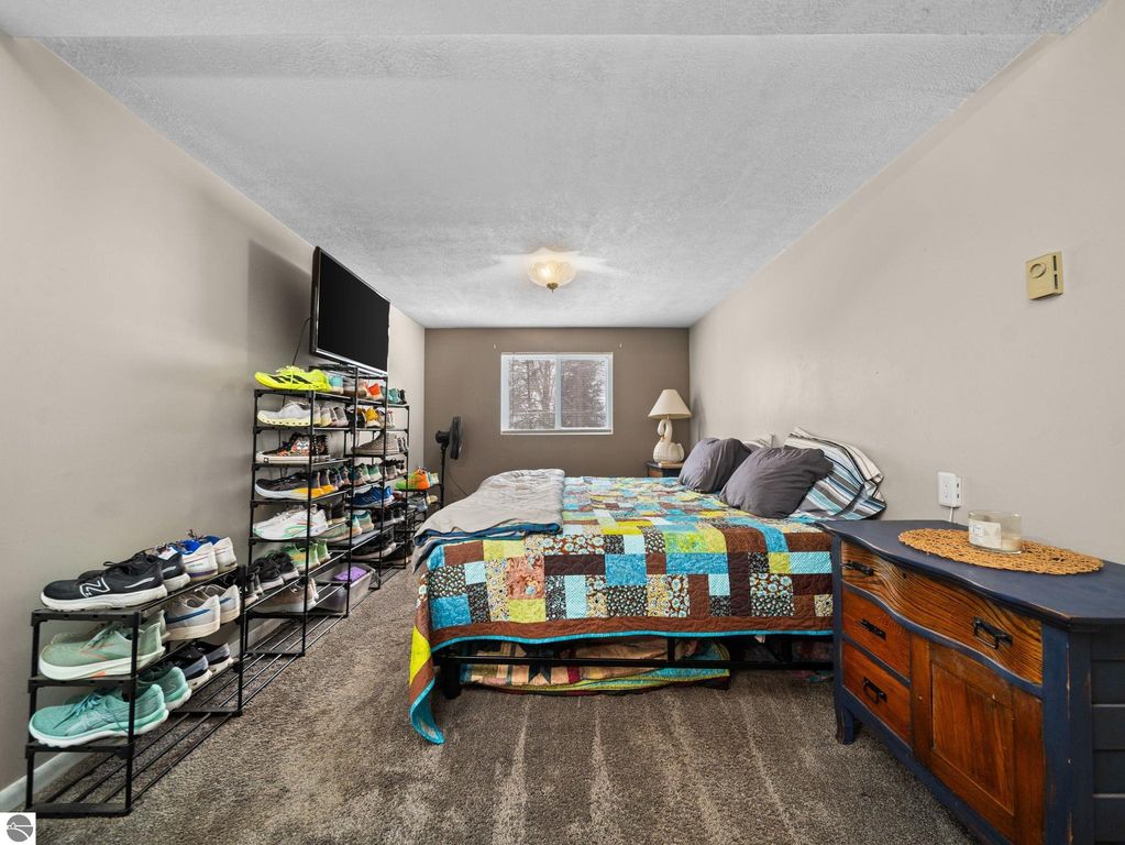 Image 11 of property listing at 4972 E Shore Drive, Kalkaska, MI 49646