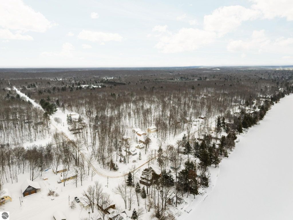 Image 25 of property listing at 4972 E Shore Drive, Kalkaska, MI 49646
