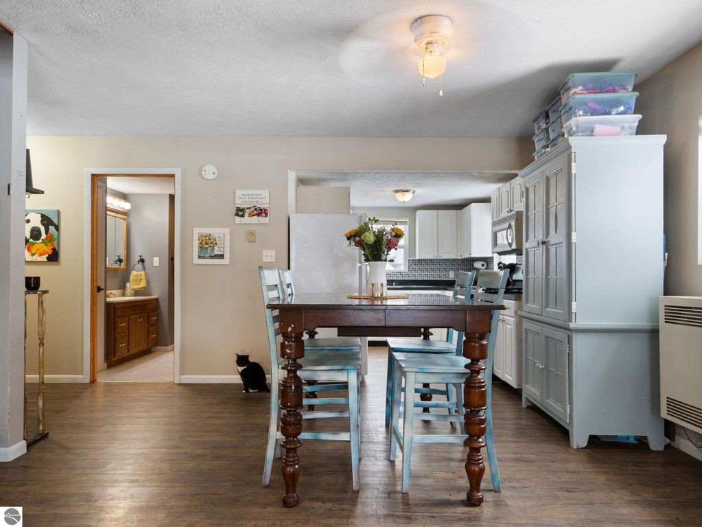 Image 9 of property listing at 4972 E Shore Drive, Kalkaska, MI 49646