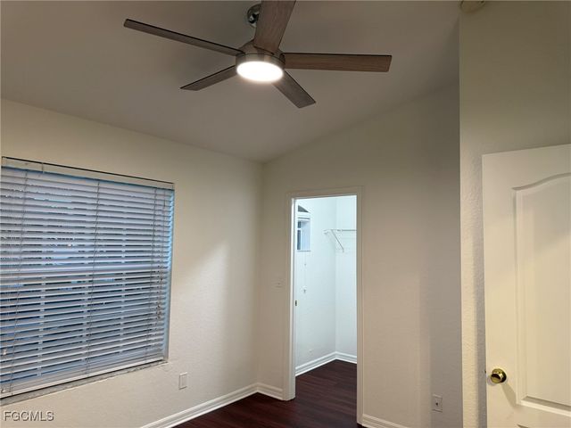 1376 Weeping Willow CT, Cape Coral, FL 33909