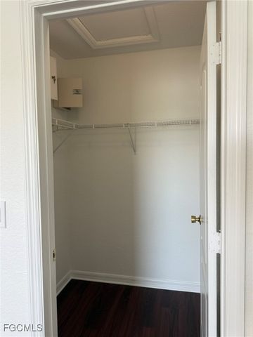 1376 Weeping Willow CT, Cape Coral, FL 33909