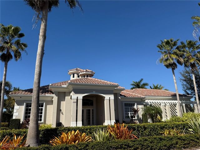 1376 Weeping Willow CT, Cape Coral, FL 33909