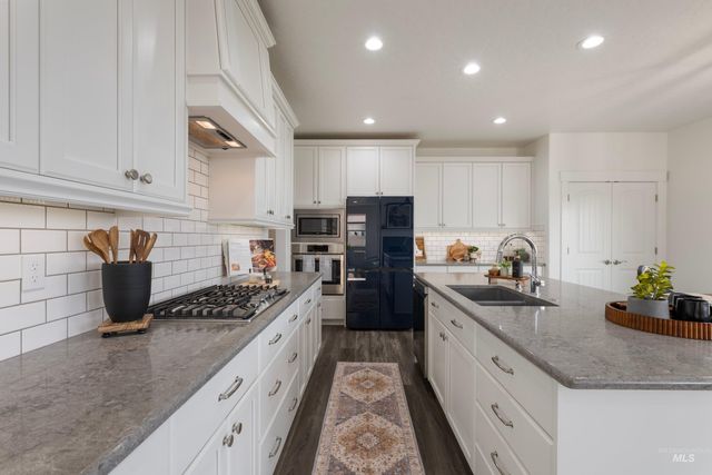 1306 E Sweet Pearl St, Kuna, ID 83634