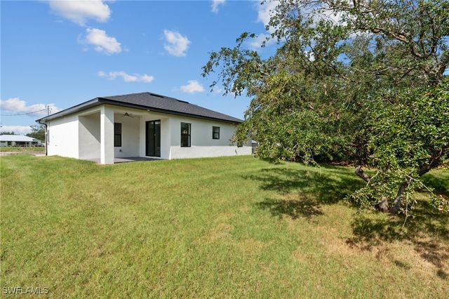 1136 Chiefland ST E, Lehigh Acres, FL 33974