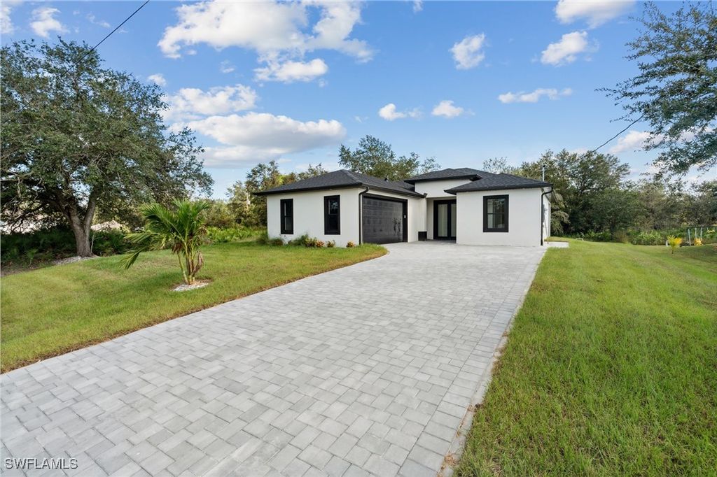 1136 Chiefland ST E, Lehigh Acres, FL 33974