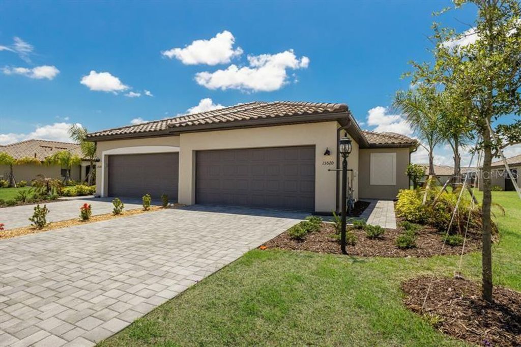 15520 SUNNY DAY DRIVE, Bradenton, FL 34211