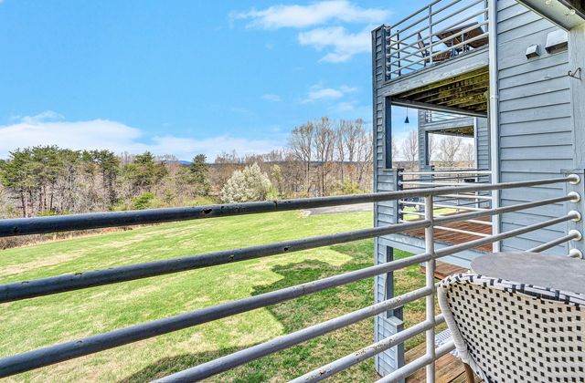 71 Waterside Cir Apt D8, Moneta, VA 24121