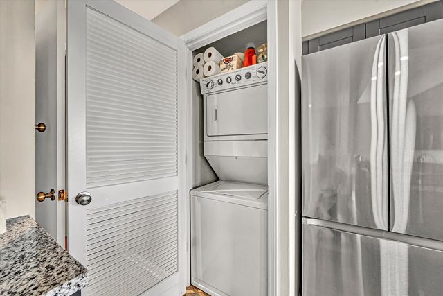 71 Waterside Cir Apt D8, Moneta, VA 24121