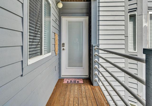 71 Waterside Cir Apt D8, Moneta, VA 24121