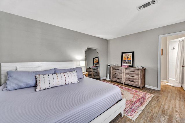 71 Waterside Cir Apt D8, Moneta, VA 24121