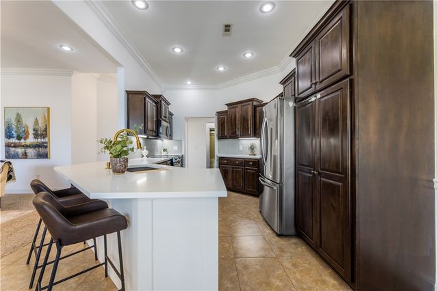 5701 S 66th Street, Cave Springs, AR 72718