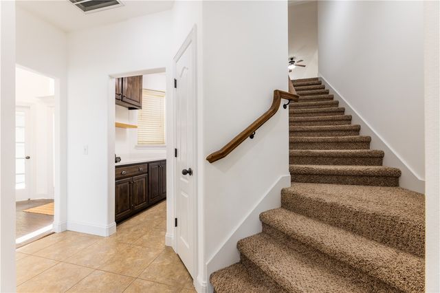 5701 S 66th Street, Cave Springs, AR 72718