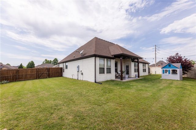 5701 S 66th Street, Cave Springs, AR 72718