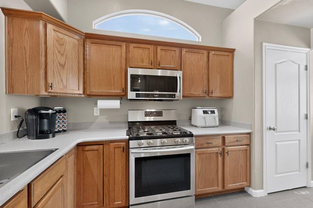 7372 Sidewinder Drive NE, Albuquerque, NM 87113