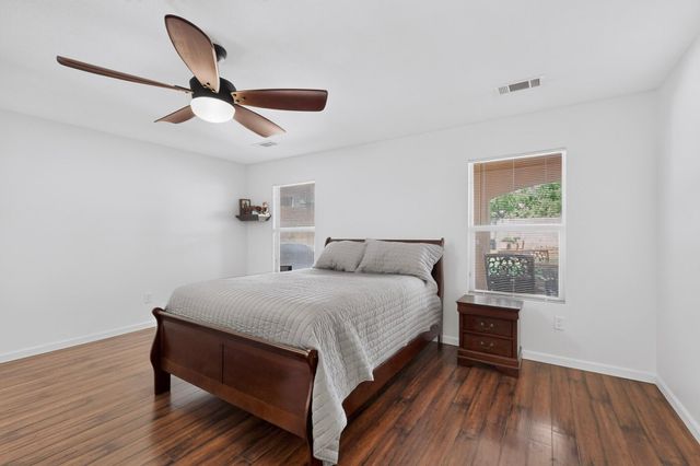 7372 Sidewinder Drive NE, Albuquerque, NM 87113