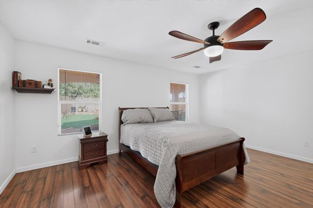 7372 Sidewinder Drive NE, Albuquerque, NM 87113