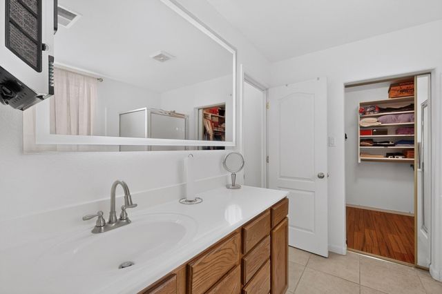 7372 Sidewinder Drive NE, Albuquerque, NM 87113