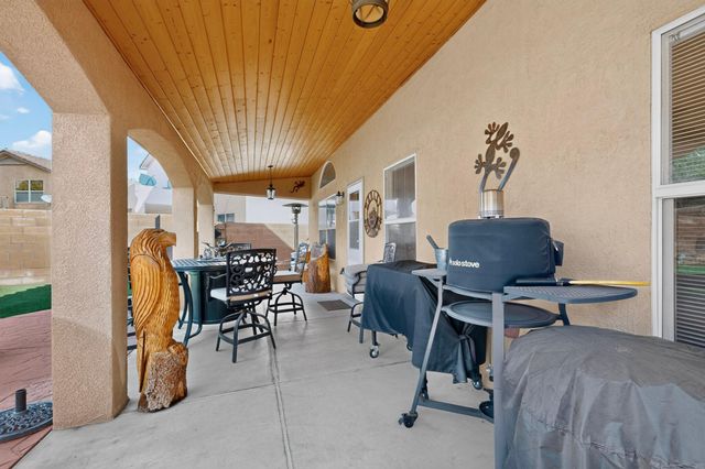 7372 Sidewinder Drive NE, Albuquerque, NM 87113