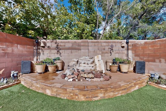 7372 Sidewinder Drive NE, Albuquerque, NM 87113