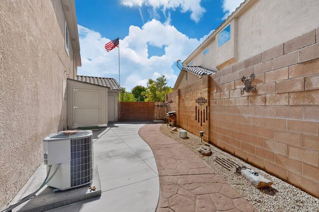 7372 Sidewinder Drive NE, Albuquerque, NM 87113