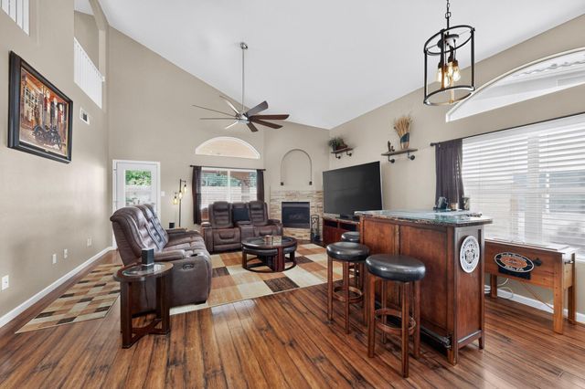 7372 Sidewinder Drive NE, Albuquerque, NM 87113