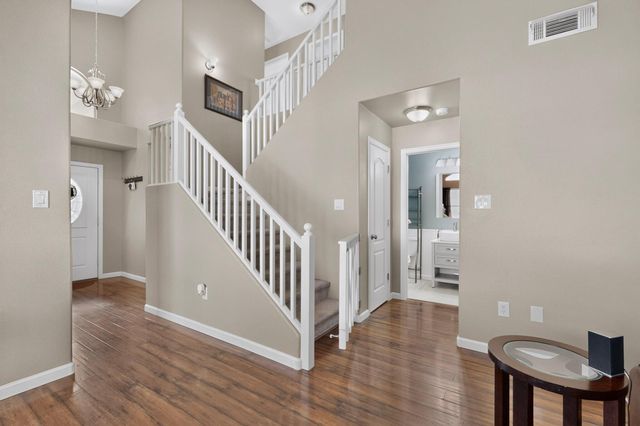 7372 Sidewinder Drive NE, Albuquerque, NM 87113