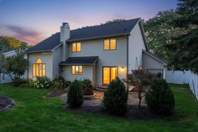 1610 KING OF ARMS DRIVE, Green Bay, WI 54313