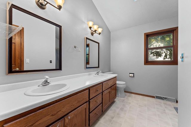 1610 KING OF ARMS DRIVE, Green Bay, WI 54313