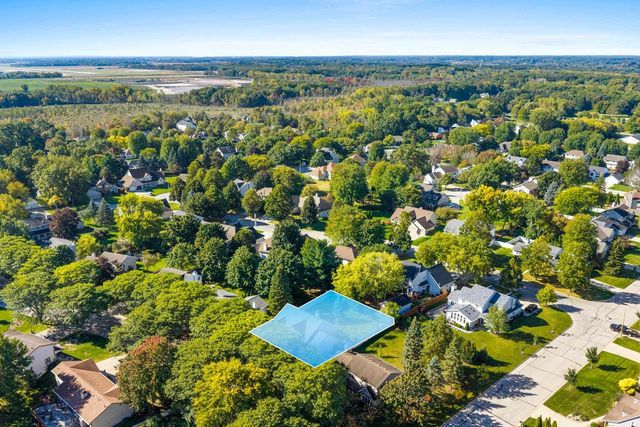 1610 KING OF ARMS DRIVE, Green Bay, WI 54313