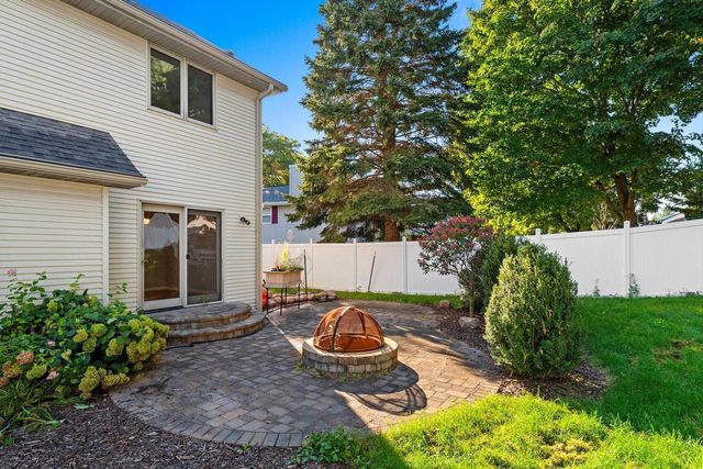 1610 KING OF ARMS DRIVE, Green Bay, WI 54313