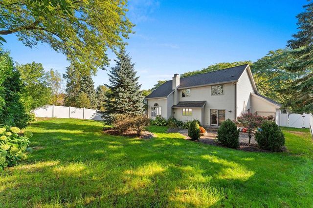 1610 KING OF ARMS DRIVE, Green Bay, WI 54313