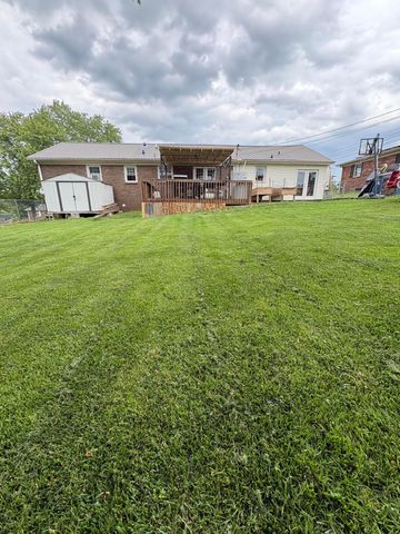 110 Hensley Heights, Harrodsburg, KY 40330