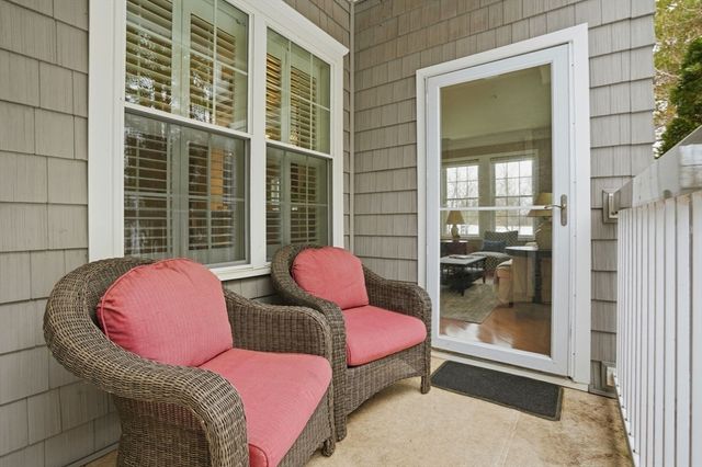 13 Morgan Drive 109, Natick, MA 01760