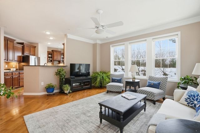 13 Morgan Drive 109, Natick, MA 01760