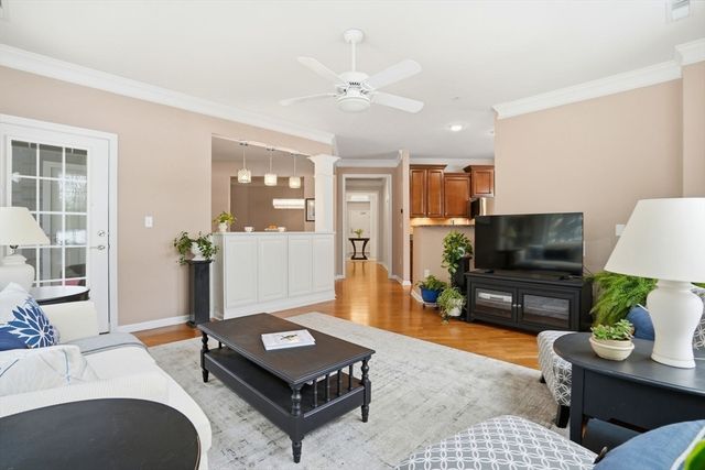 13 Morgan Drive 109, Natick, MA 01760