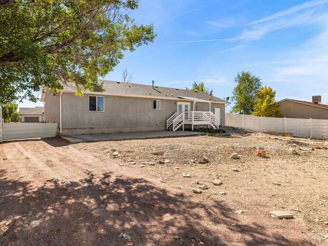 662 S Granby Lane, Pueblo West, CO 81007