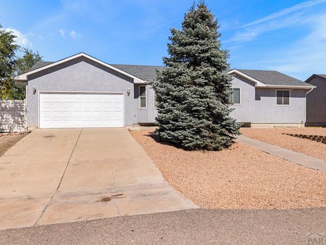 662 S Granby Lane, Pueblo West, CO 81007