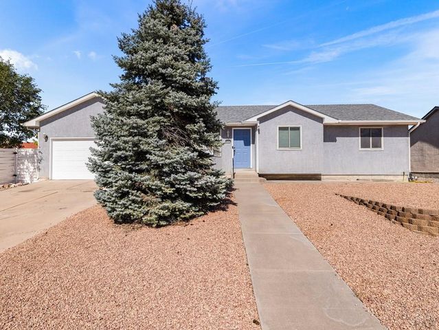 662 S Granby Lane, Pueblo West, CO 81007