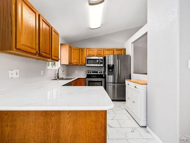 662 S Granby Lane, Pueblo West, CO 81007
