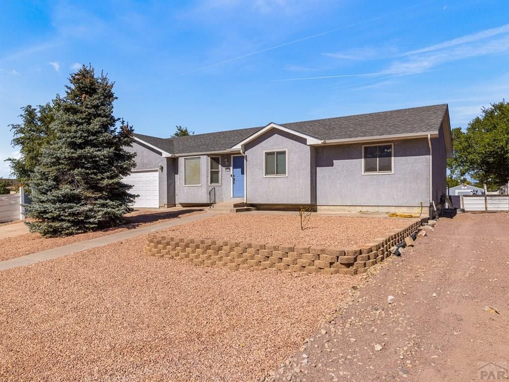 662 S Granby Lane, Pueblo West, CO 81007