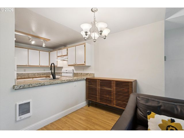17618 Nw SPRINGVILLE Rd, Portland, OR 97229