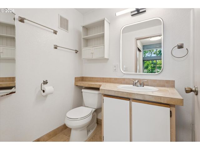 17618 Nw SPRINGVILLE Rd, Portland, OR 97229