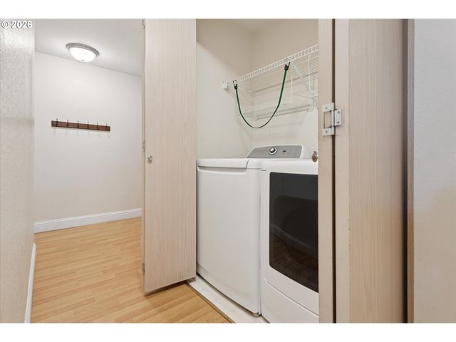 17618 Nw SPRINGVILLE Rd, Portland, OR 97229