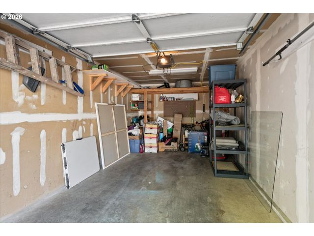 17618 Nw SPRINGVILLE Rd, Portland, OR 97229