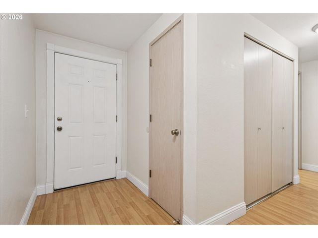 17618 Nw SPRINGVILLE Rd, Portland, OR 97229